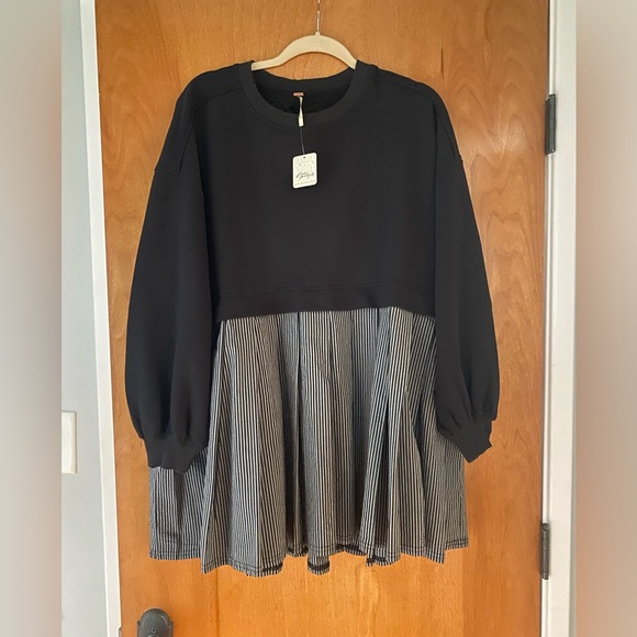 Free People Eleanor Sweatshirt Dress NWT - Picture 2 of 5